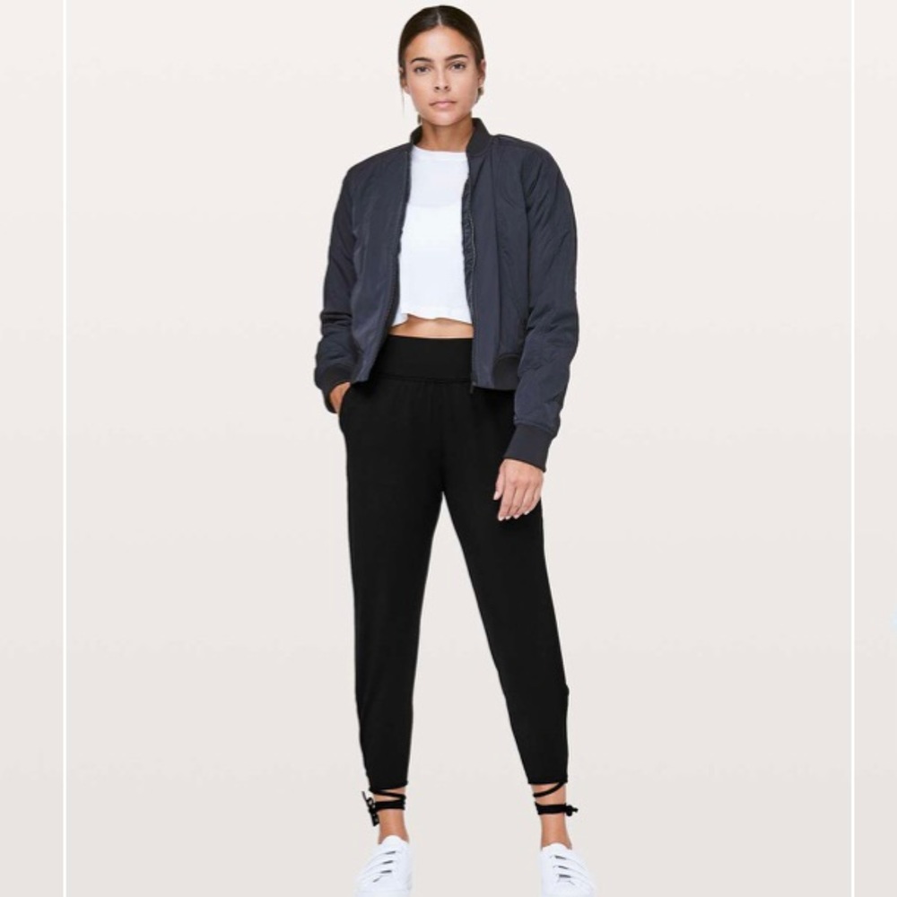 Lululemon Spirited Sissone Pant 25” (2018) (Unicorn) (NWT)